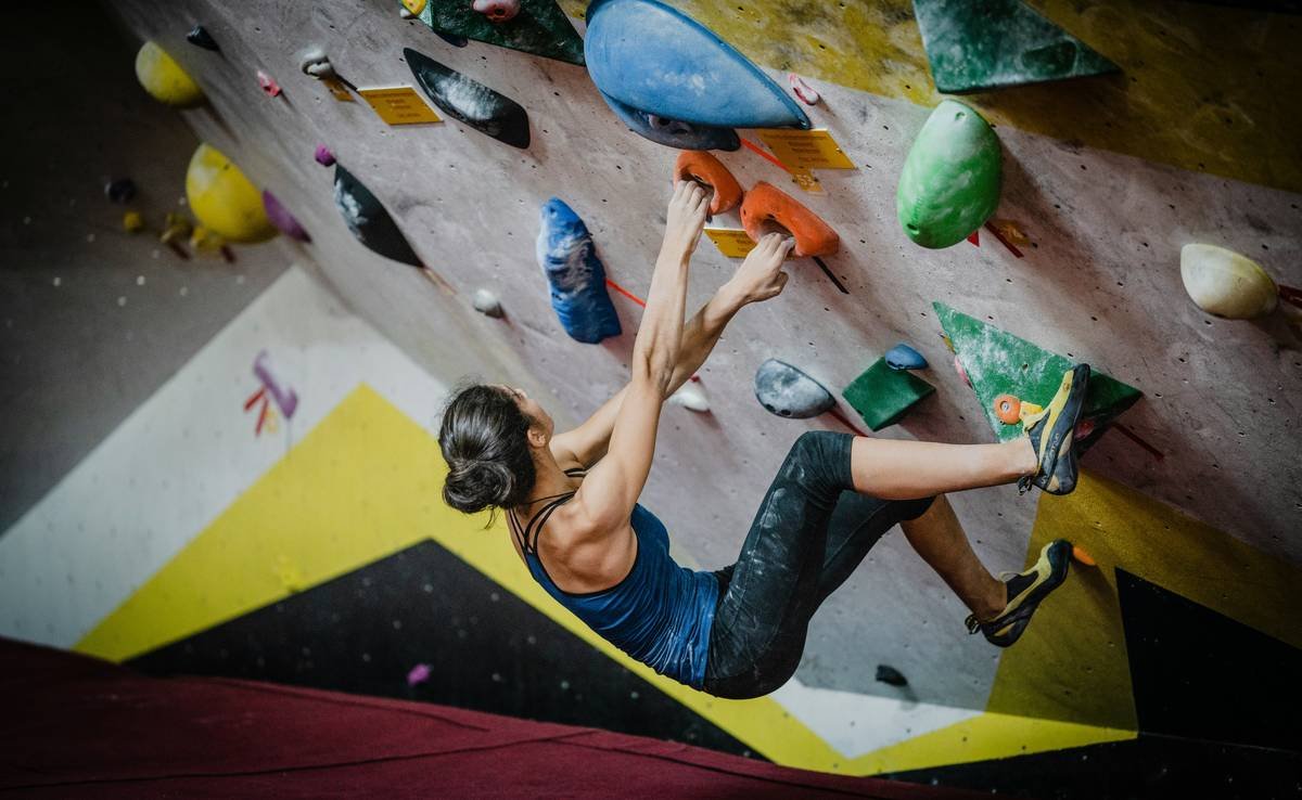 Unrestricted Climbing: How the Right Tights Can Transform Your Weight Loss Journey