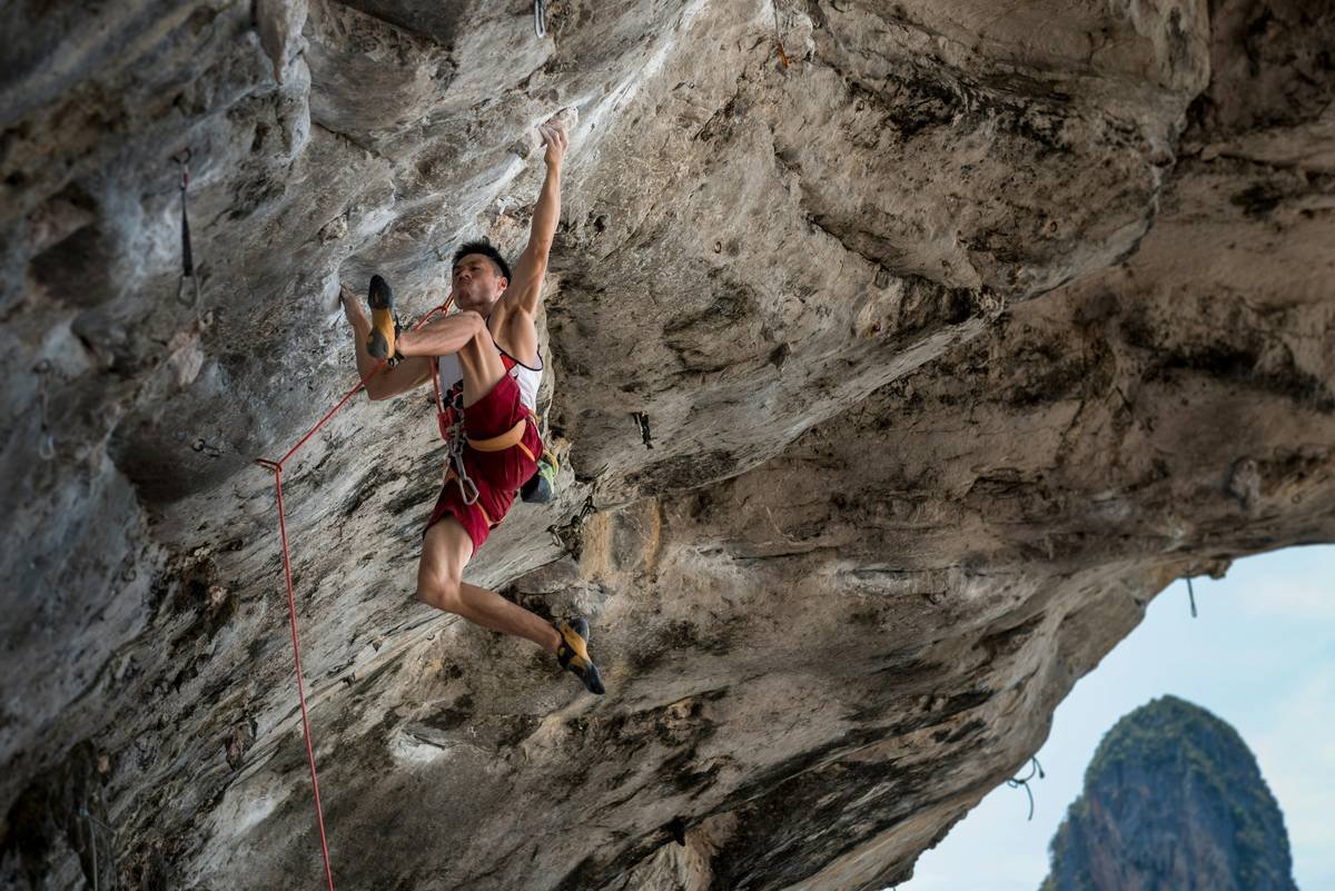 How Climbing Tights Fuel Weight Loss Through Free Movement (And Why Your Gym Leggings Might Be Sabotaging You)