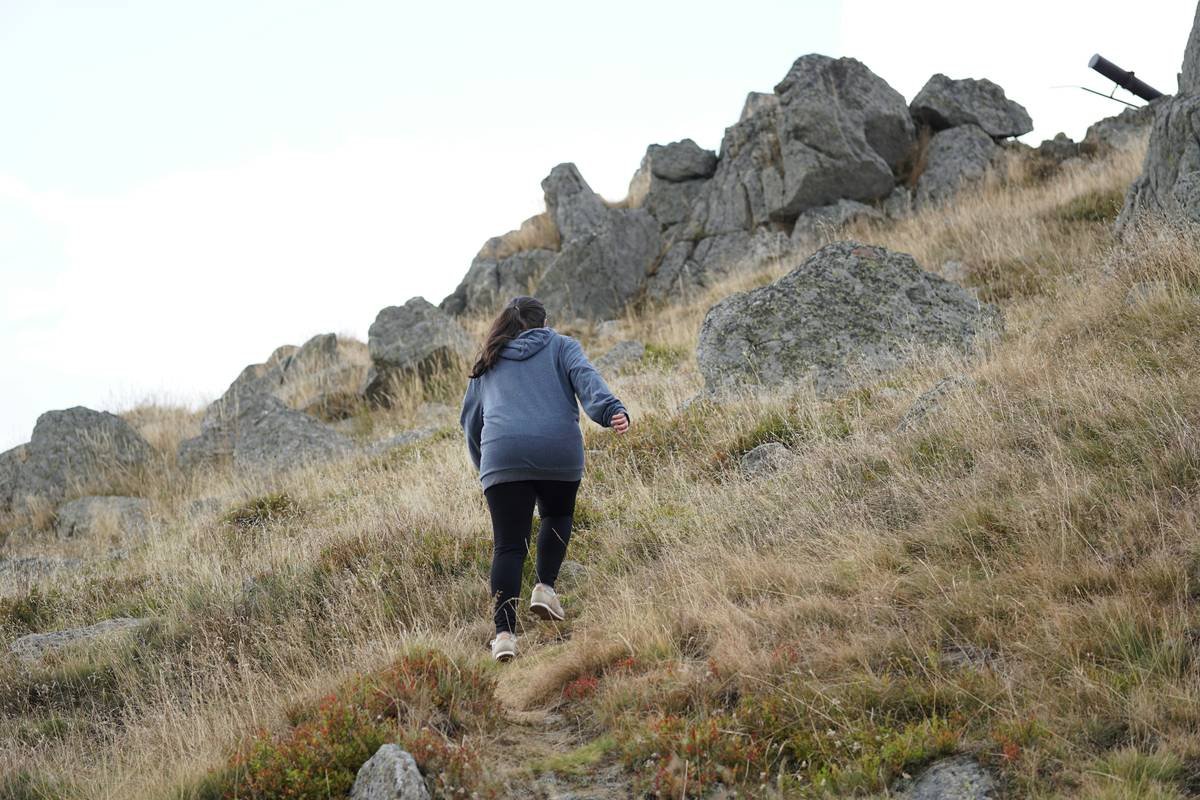 Warm Tights for Winter: Your Secret Weapon for Cold-Weather Climbing & Healthy Weight Loss